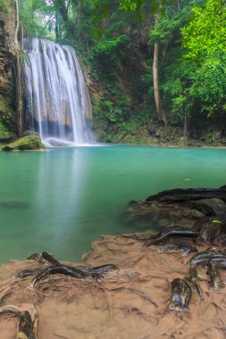 Tayland Erawan şelale