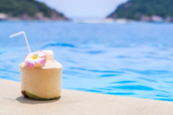 Coconut water drink — Stock Photo, Image