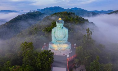 Büyük Buda 'nın Sabah Görüşü, Wat Phra Doi Phra Chan (Daibutsu) Mae Tha, Tayland