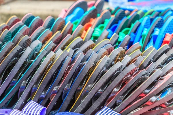 Kleurrijke zomer sandalen — Stockfoto