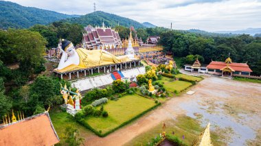 Phrae Wat Phra 'nın güzel manzarası Suthon Mongkhon Khiri, Tayland 