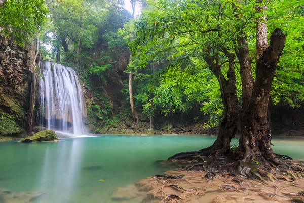 Cascade en kanchanaburi de Thaïlande — Photo