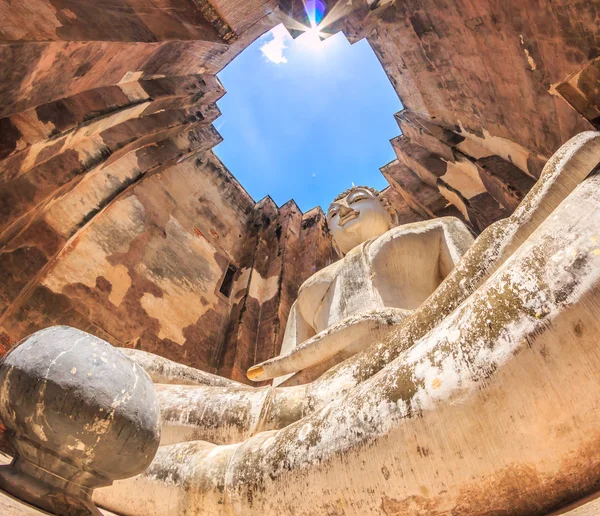 Buddha im historischen Park von Sukhothai — Stockfoto