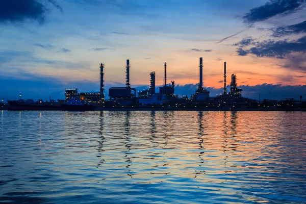Planta de refinería de petróleo en Bangkok —  Fotos de Stock