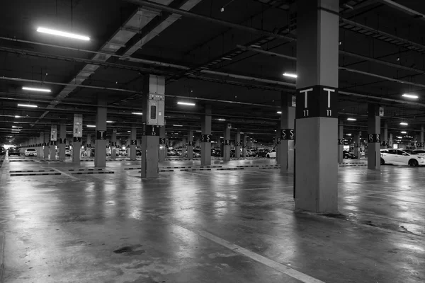 Obszar pusty parking — Zdjęcie stockowe