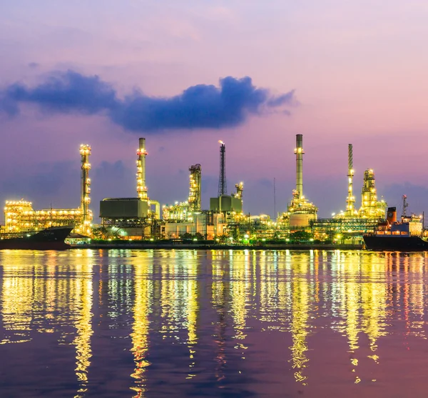 Planta de refinaria de petróleo em Bangkok — Fotografia de Stock