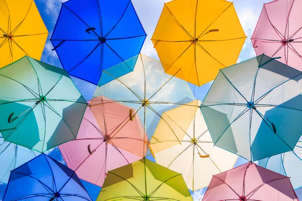 Guarda-chuvas decoração de férias — Fotografia de Stock