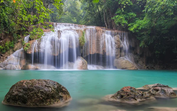 タイでエラワンの滝 — ストック写真