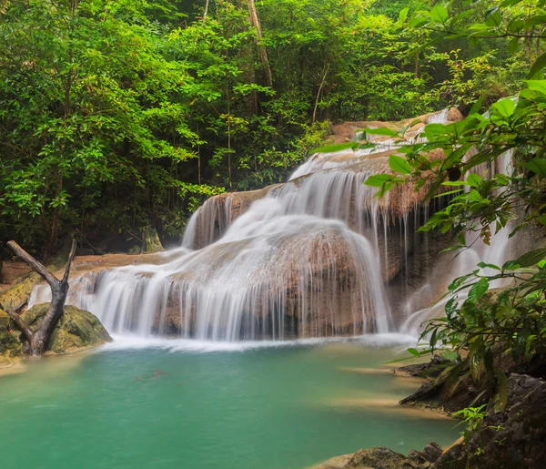 Chute d'eau Erawan en Thaïlande — Photo