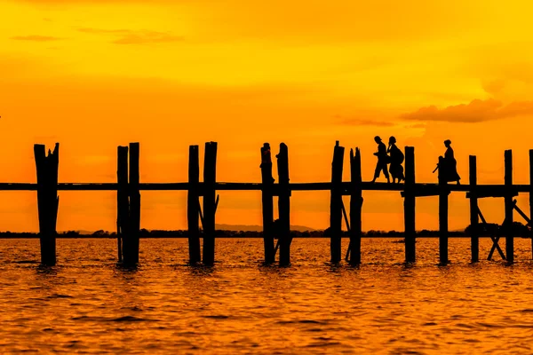 U Bein most při západu slunce — Stock fotografie