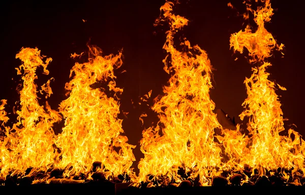 Fiamme di fuoco ardente — Foto Stock