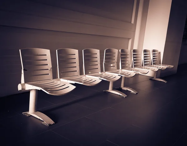 Chairs in empty room — Stock Photo, Image