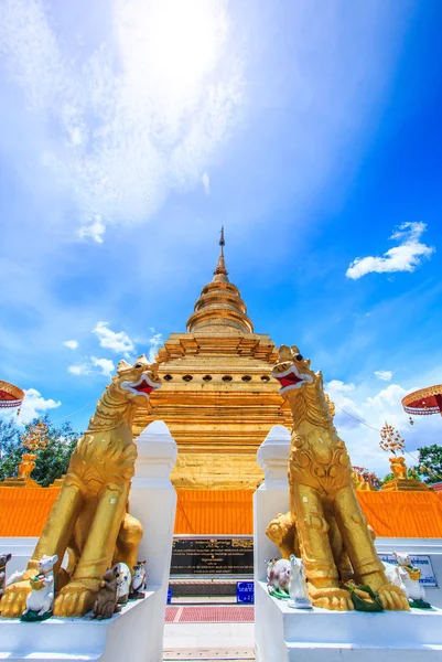 Temple - Wat Phra Sri Chomtong — Stockfoto