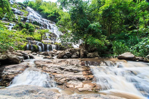 Mae Ya waterfall in Thailand — Stock Photo, Image