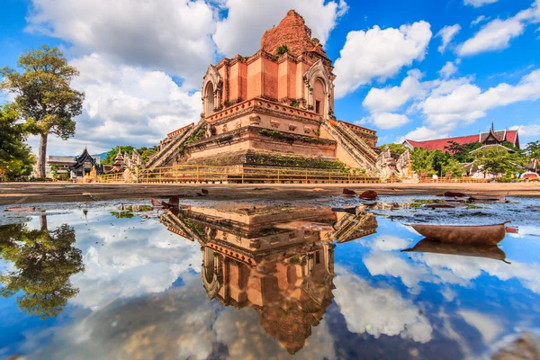 Tempio di Wat chedi luang in Thailandia — Foto Stock