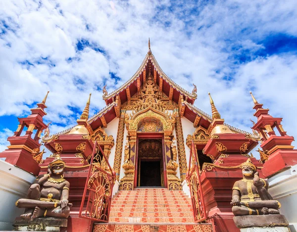 Buddha nel tempio di Wat Rajamontean — Foto Stock