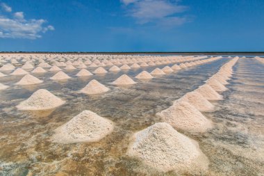 Naklua kitle tuz kazık