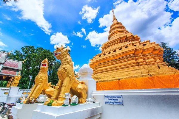 Temple - Wat Phra Sri Chomtong — Stock fotografie