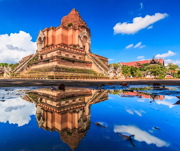 Pagoda starożytnych w wat chedi luang — Zdjęcie stockowe