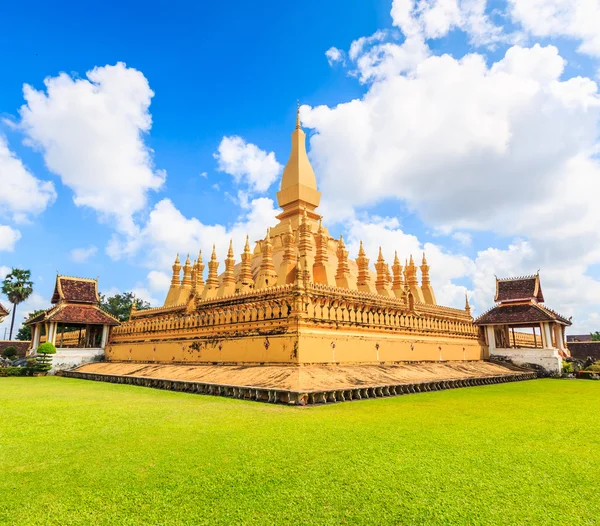 Templet gyllene Wat Thap Luang — Stockfoto