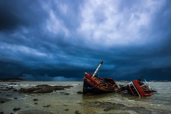 Destruição de navios de paisagismo — Fotografia de Stock