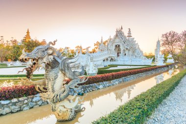 WAT Rong Khun Tay Tapınak