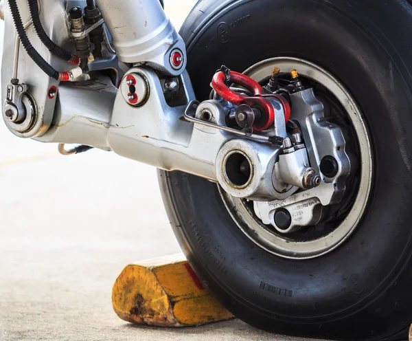 Airplane wheel close up — Stock Photo, Image