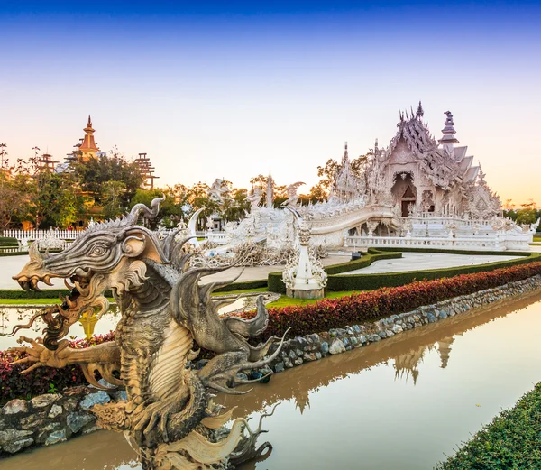 Wat Rong Khun Thaise tempel — Stockfoto