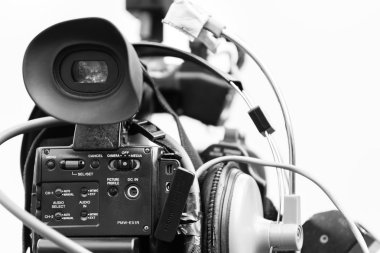 Video kameralar ve diğer malzemenin