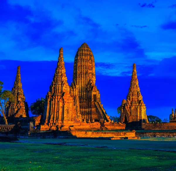 Templo velho wat Chaiwatthanaram — Fotografia de Stock