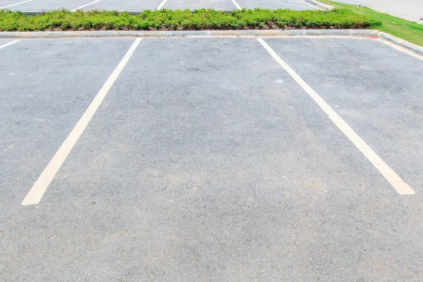 Empty parking lot — Stock Photo, Image