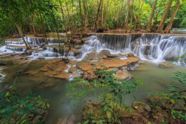 Erawan Tayland şelale