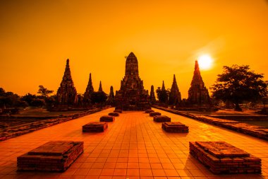 Eski tapınak wat Chaiwatthanaram