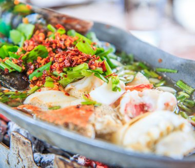 Asya yumurta salatası