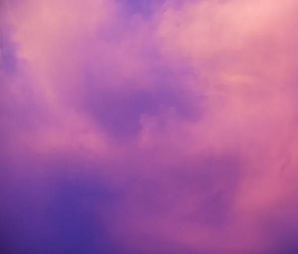 Nuages colorés et ciel — Photo