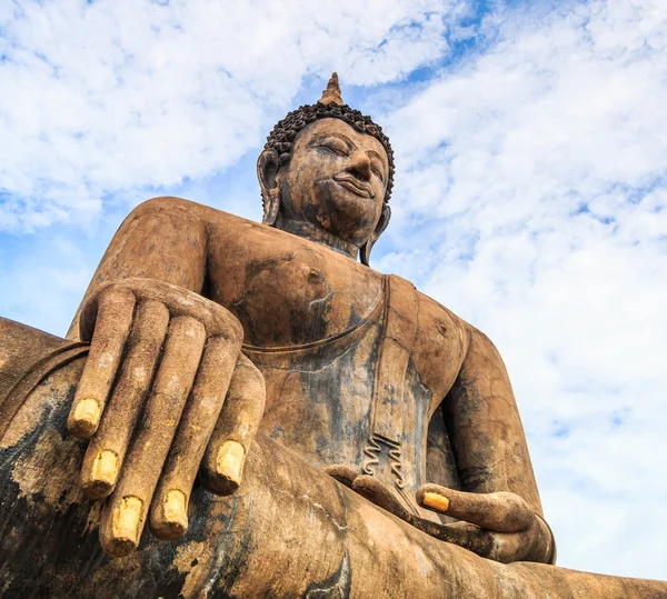 Alter Buddha im historischen Park von Sukhothai — Stockfoto