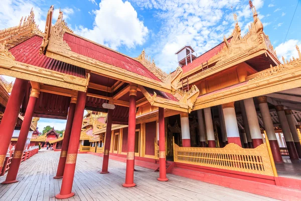 Palacio de Mandalay en Mandalay — Foto de Stock