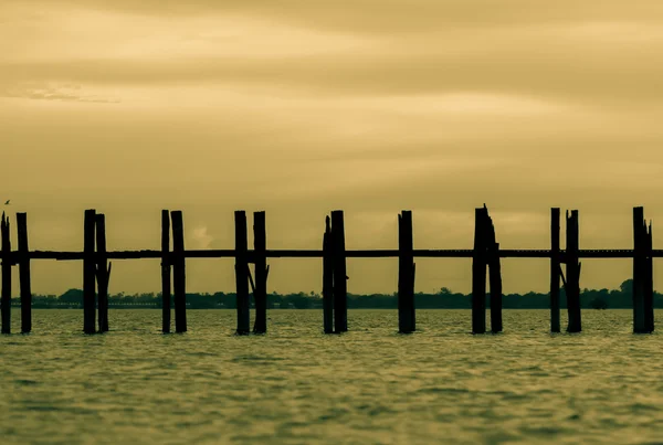 U Bein Bridge at sunset — Stock Photo, Image