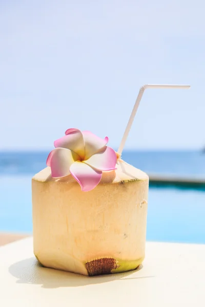 Coconut water drink — Stock Photo, Image