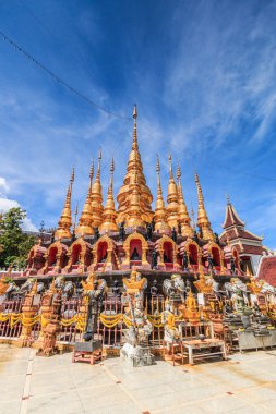 Tapınak Wat Phra Mongkol Kiri
