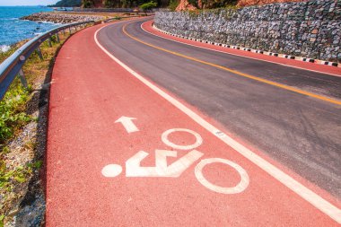 Bisiklet kıyı yolu
