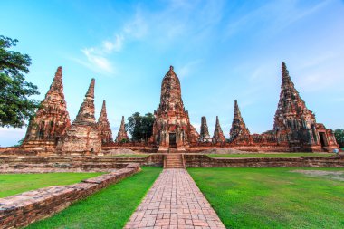 Eski tapınak wat Chaiwatthanaram