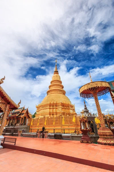 Wat phrathat Hariphunchai 喃奔寺 — 图库照片