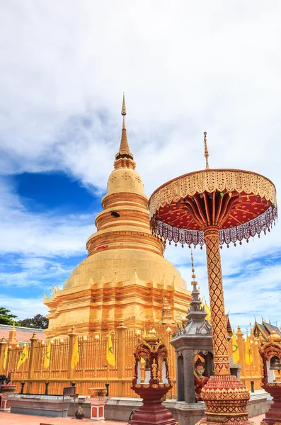 Wat phrathat proto je oficiální historiografií Lamphun chrám — Stock fotografie