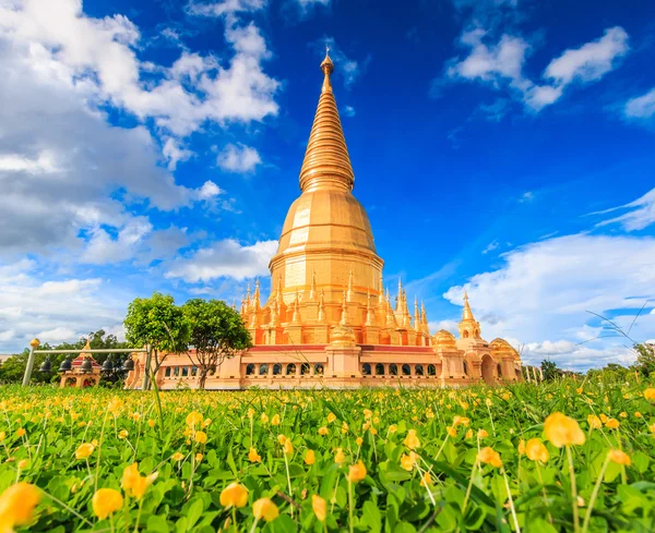 Shwedagon pagoda in Thailand — Stockfoto