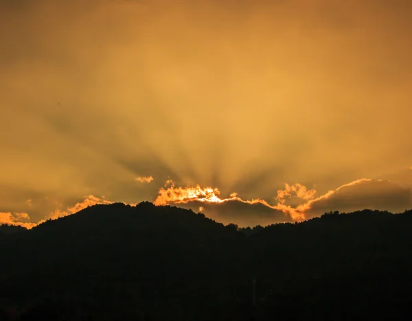 Sky stralen van het licht — Stockfoto