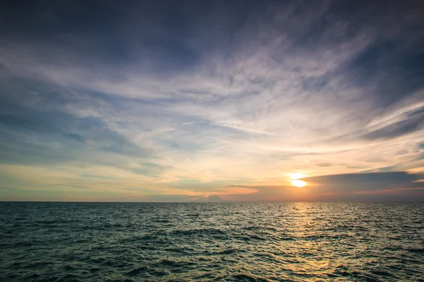 Paisaje marino al atardecer — Foto de Stock