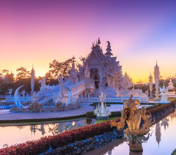 Wat Rong Khun Rozciągacz Thai — Zdjęcie stockowe