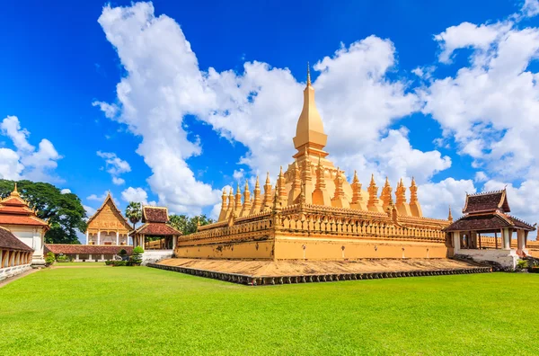 Tempel gouden Wat Thap Luang — Stockfoto