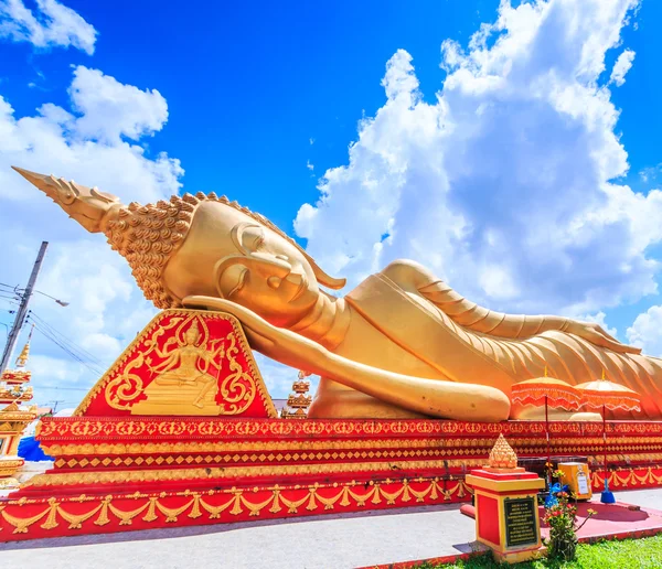 Dormir buddha en Vientiane templo —  Fotos de Stock